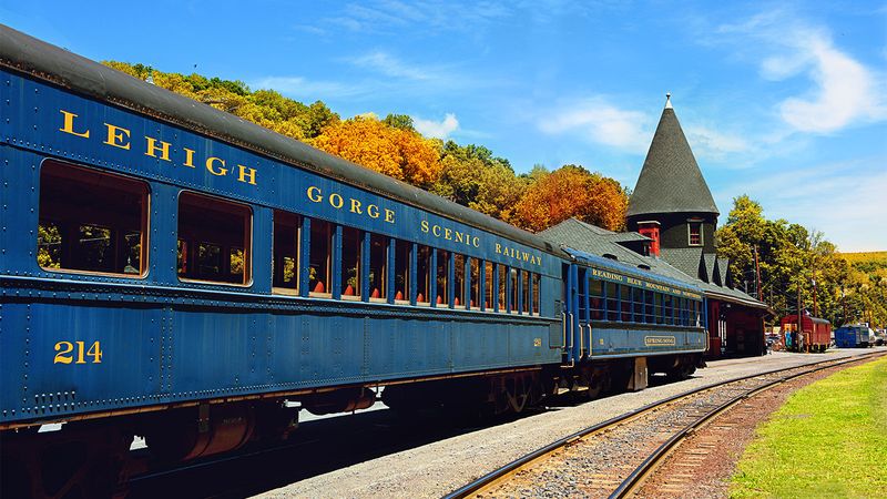 Lehigh Gorge Scenic Railway train at the station